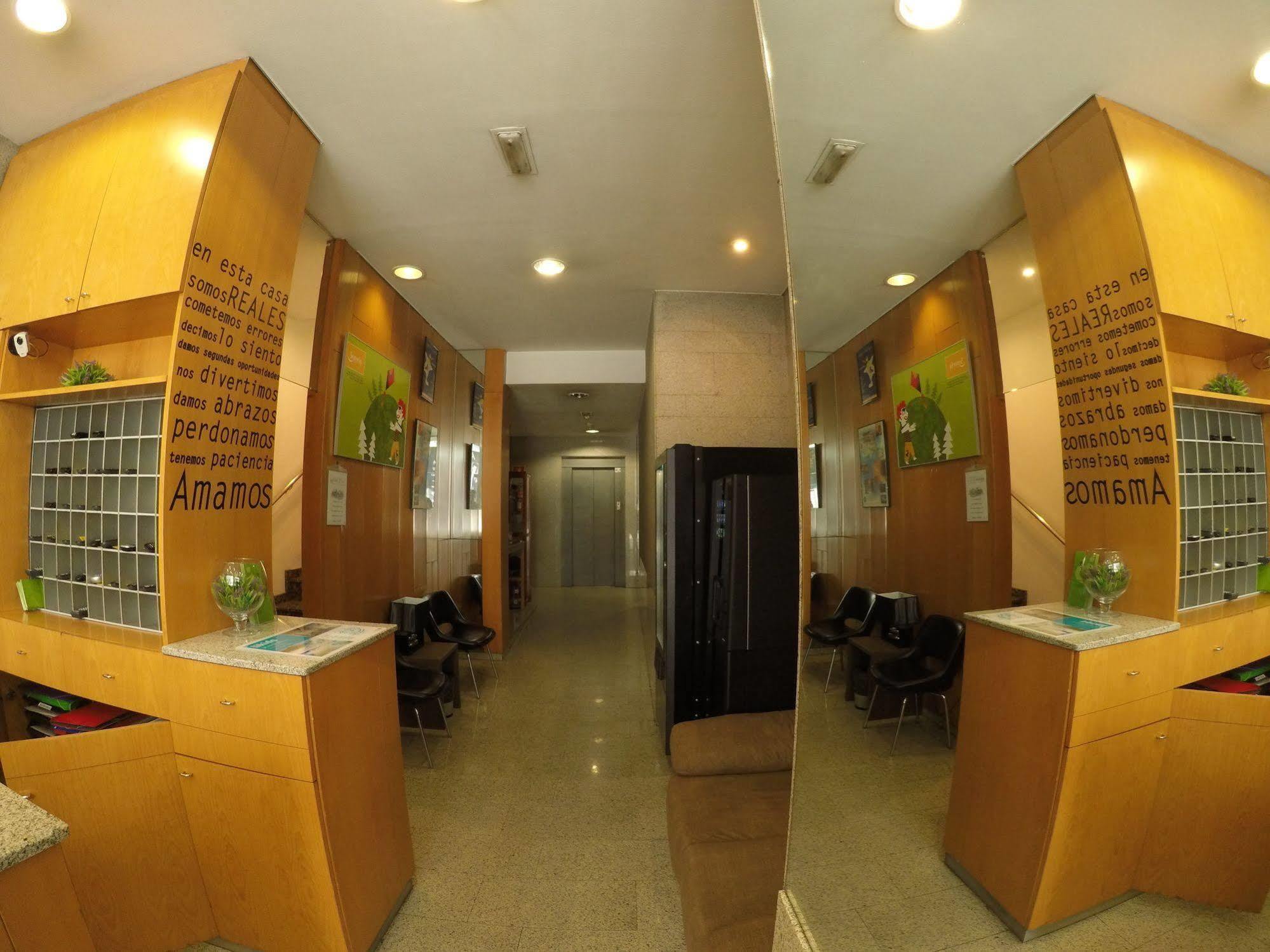 Somriu Hotel City M28 Andorra la Vella Dış mekan fotoğraf